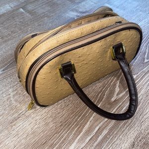 Crossbody hand bag